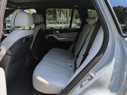 New 2026 BMW X5 xDrive40i w/ M Sport Package AWD/4WD image 14