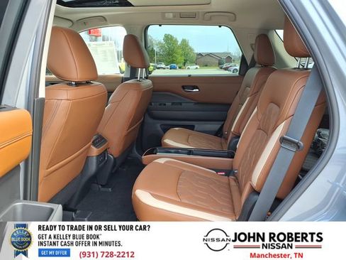New 2026 Nissan Pathfinder Platinum AWD/4WD image 9