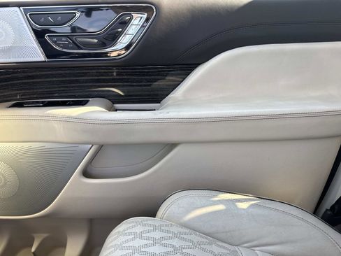 Used 2023 Lincoln Navigator Black Label image 22