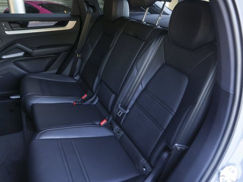 New 2026 Porsche Cayenne E-Hybrid Coupe AWD/4WD image 35
