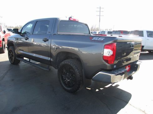 Used 2020 Toyota Tundra SR5 w/ SR5 Upgrade Package image 6