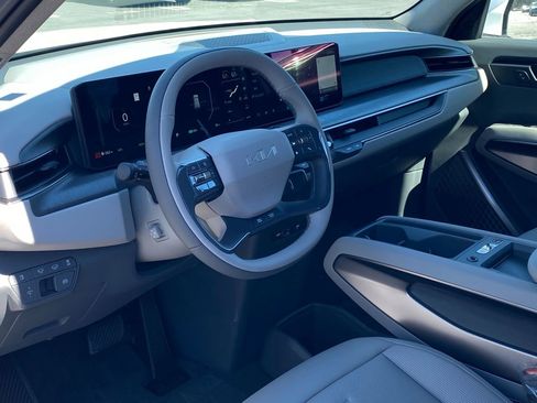 New 2026 Kia EV9 Wind image 12