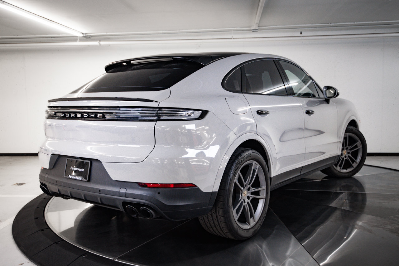 Certified 2024 Porsche Cayenne Coupe AWD/4WD image 7