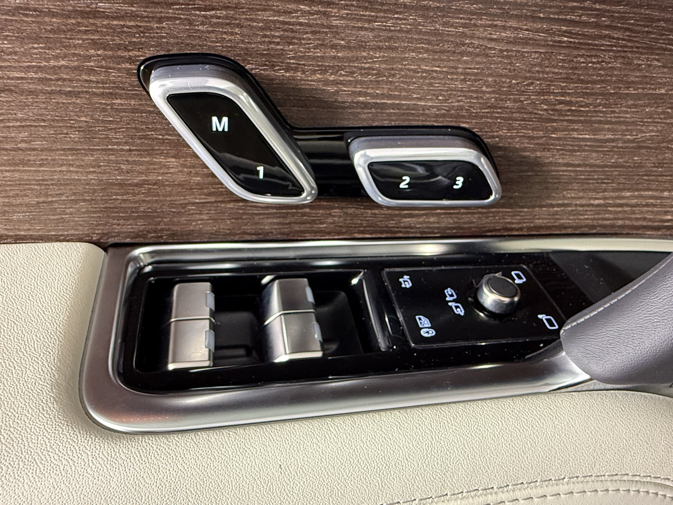 New 2027 Land Rover Range Rover SE AWD/4WD image 25