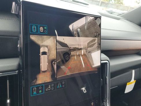 New 2026 GMC Yukon XL Denali w/ Sun & Power Step Package AWD/4WD image 22