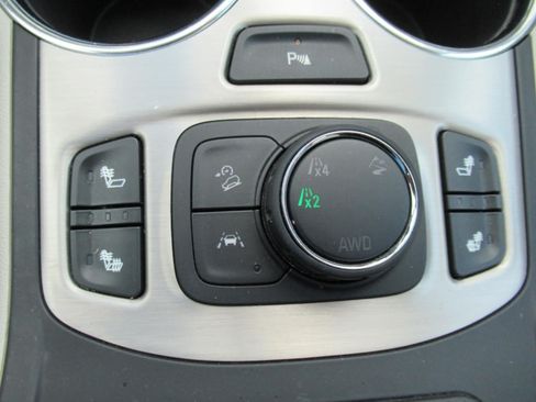 Used 2023 GMC Terrain Denali AWD/4WD image 25