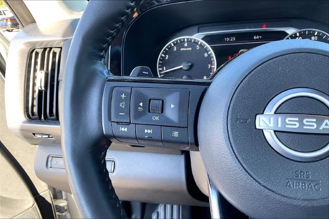 Used 2024 Nissan Pathfinder SL FWD image 16