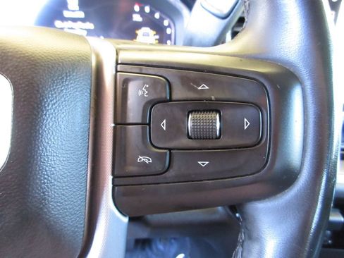 Used 2025 GMC Sierra 1500 SLT RWD image 17