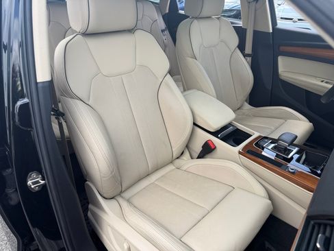 Used 2021 Audi Q5 Prestige w/ Prestige Package AWD/4WD image 32