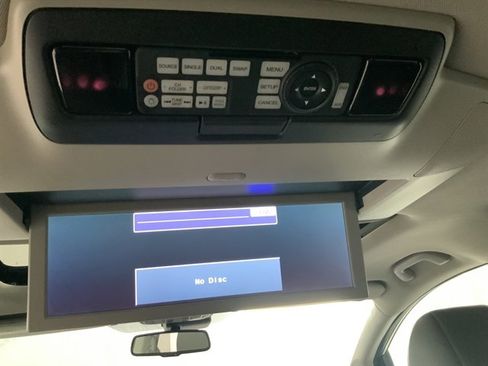 Used 2016 Honda Odyssey Touring Elite image 36