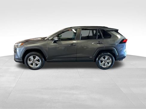 Used 2025 Toyota RAV4 XLE image 2