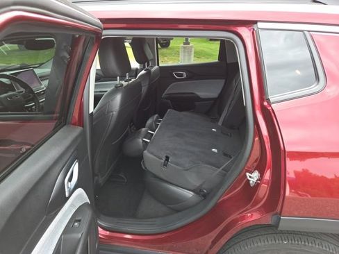 Used 2022 Jeep Compass Latitude AWD/4WD image 42