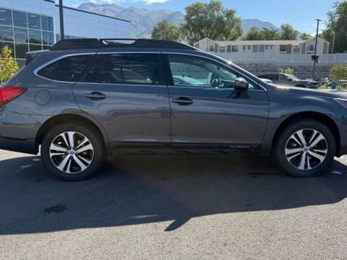 Used 2019 Subaru Outback 2.5i Limited AWD/4WD image 2
