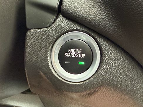 Used 2024 Chevrolet Equinox LT FWD image 28