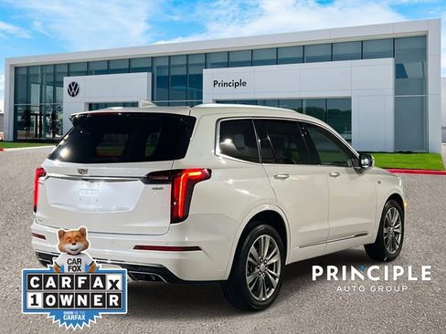 Used 2024 Cadillac XT6 Premium Luxury image 4