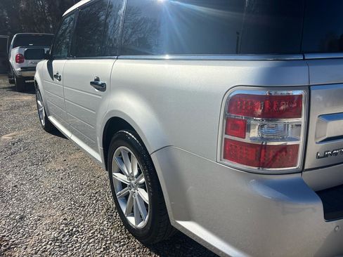 Used 2018 Ford Flex Limited FWD image 5