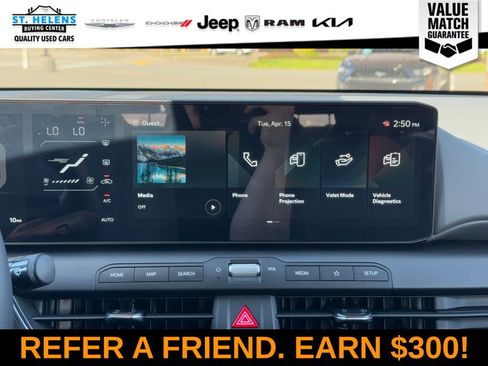 Used 2025 Kia K4 EX image 24