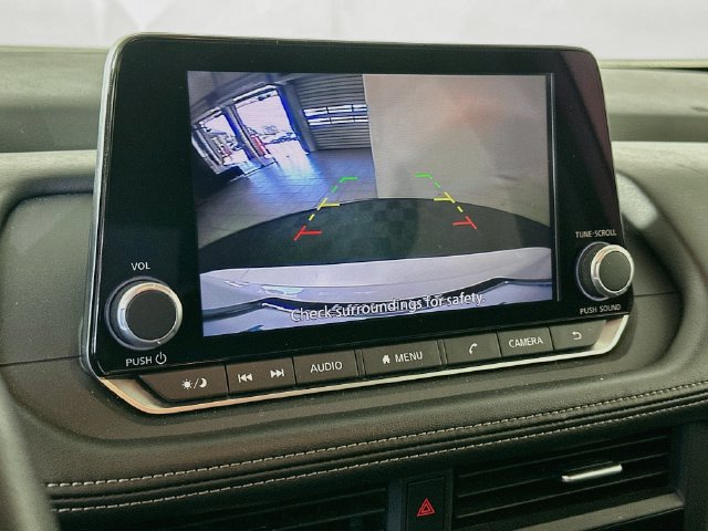 Used 2024 Nissan Rogue SV FWD image 16