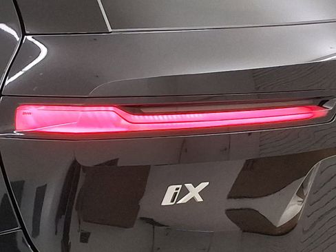 New 2026 BMW iX xDrive45 w/ M Sport Package image 19