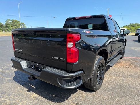 Used 2025 Chevrolet Silverado 1500 Custom w/ LPO, Dark Essentials Package AWD/4WD image 6