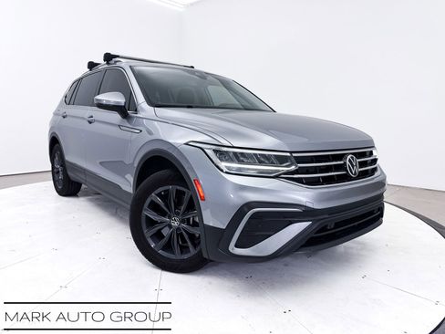 Used 2022 Volkswagen Tiguan SE image 1