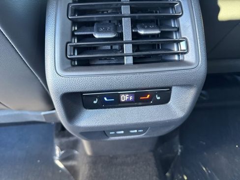 New 2026 Volkswagen Tiguan SEL R-Line image 8