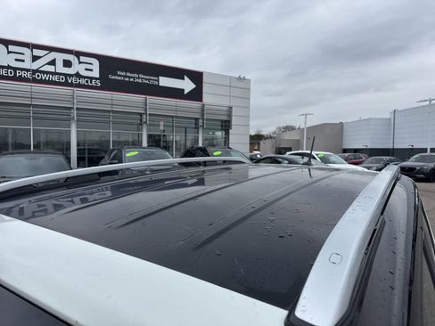 Used 2016 Jeep Renegade Limited image 13