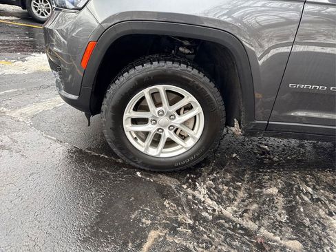 Used 2023 Jeep Grand Cherokee L Laredo image 12