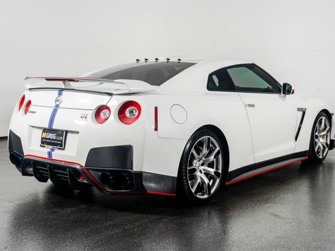 Used 2009 Nissan GT-R Premium image 10