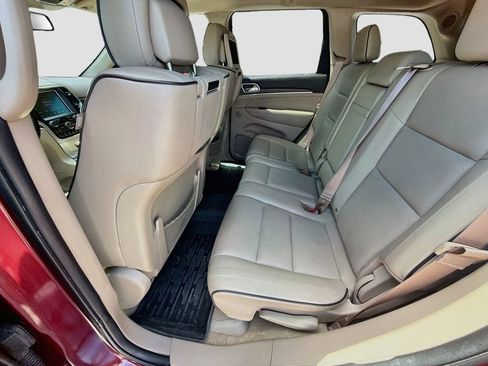 Used 2016 Jeep Grand Cherokee Overland AWD/4WD image 29