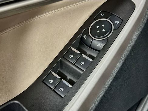 Used 2023 Ford Explorer XLT w/ Equipment Group 202A AWD/4WD image 27