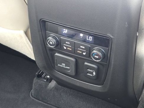 Used 2023 Buick Enclave Avenir w/ Avenir Technology Package FWD image 19