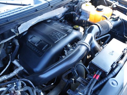 Used 2014 Ford F150 Lariat w/ Equipment Group 502A Luxury image 14