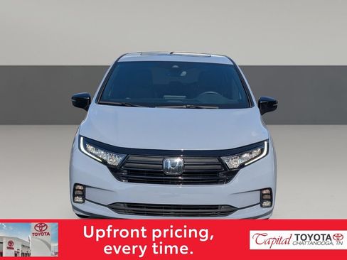 Used 2024 Honda Odyssey Sport image 3