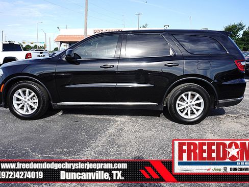 Used 2021 Dodge Durango SXT w/ 3rd Row Seating Group RWD image 2