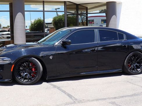Used 2016 Dodge Charger SRT Hellcat RWD image 4
