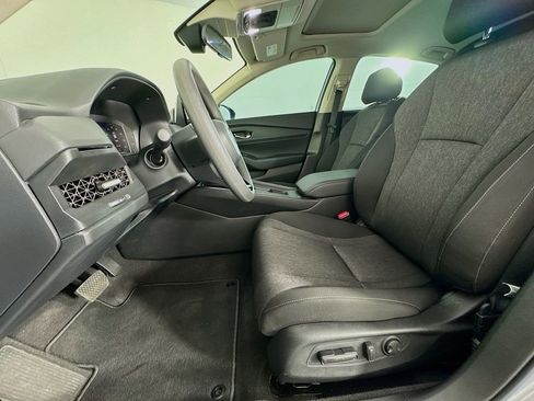 Used 2025 Honda Accord SE image 32