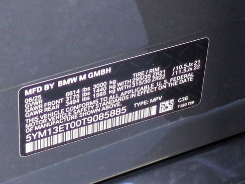 Used 2026 BMW X5 M Competition w/ Executive Package image 34