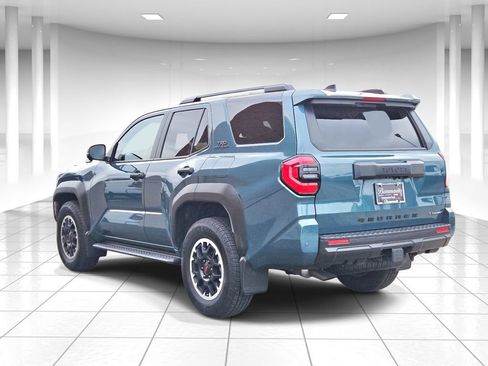 Used 2025 Toyota 4Runner TRD Off-Road Premium image 5