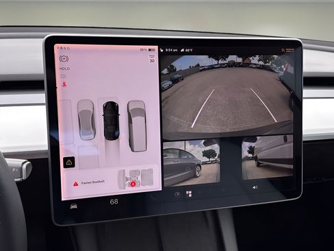 Used 2021 Tesla Model 3 Standard Range Plus RWD image 8