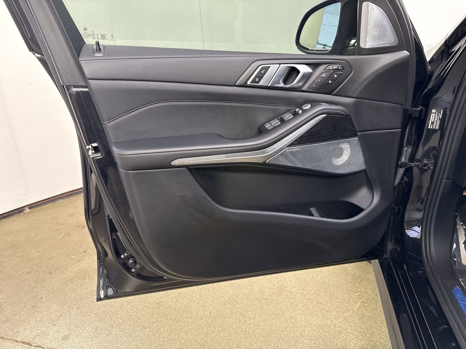 Used 2025 BMW X7 M60i w/ Executive Package AWD/4WD image 20