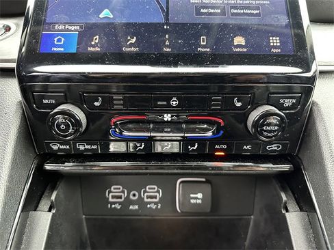 Used 2023 Jeep Grand Cherokee Limited image 21