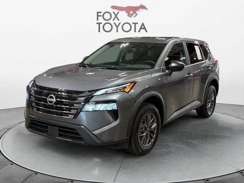 Used 2024 Nissan Rogue S FWD image 1