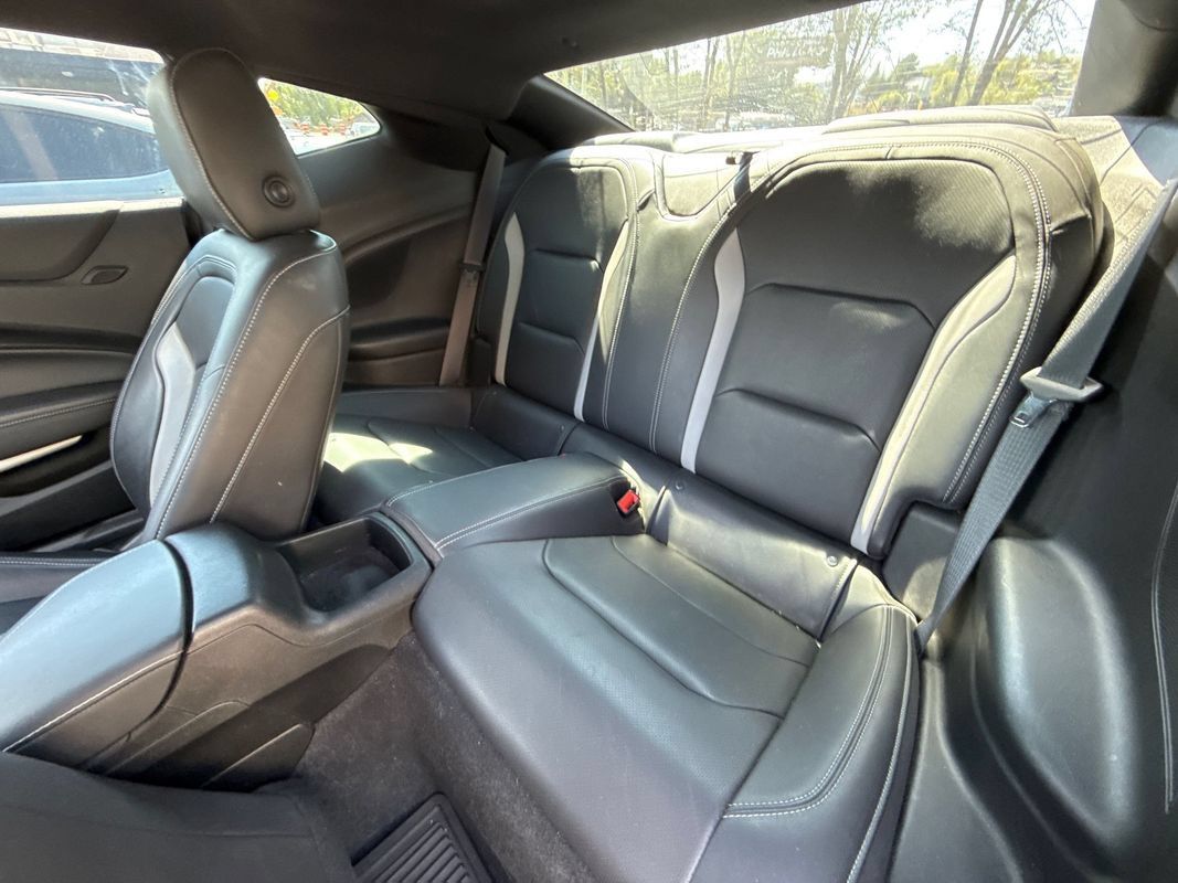 Used 2020 Chevrolet Camaro LT RWD image 10