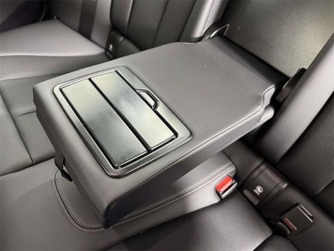 Used 2023 BMW 330e xDrive w/ Premium Package image 33