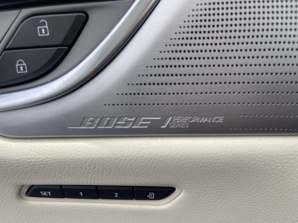Certified 2024 Cadillac XT6 Premium Luxury w/ LPO, Floor Liner Package AWD/4WD image 28