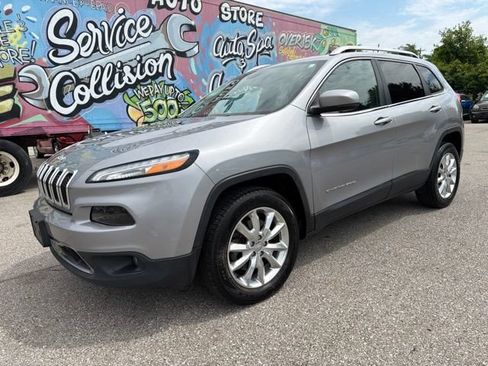 Used 2016 Jeep Cherokee Limited AWD/4WD image 3