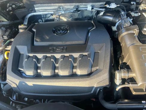 Used 2022 Volkswagen Tiguan S image 34