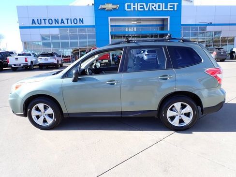 Used 2015 Subaru Forester 2.5i w/ Alloy Wheel Package image 2