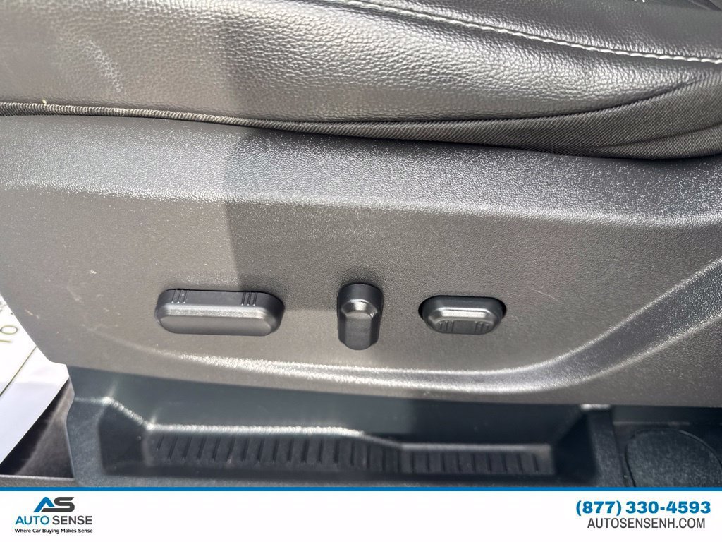 Used 2017 Ford Escape Titanium AWD/4WD image 12